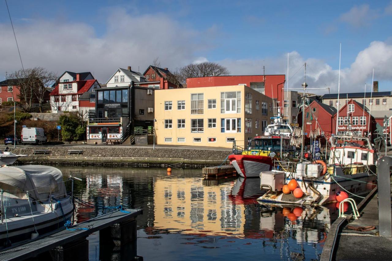 Guesthouse At The Boat Harbour Tórshavn Eksteriør bilde