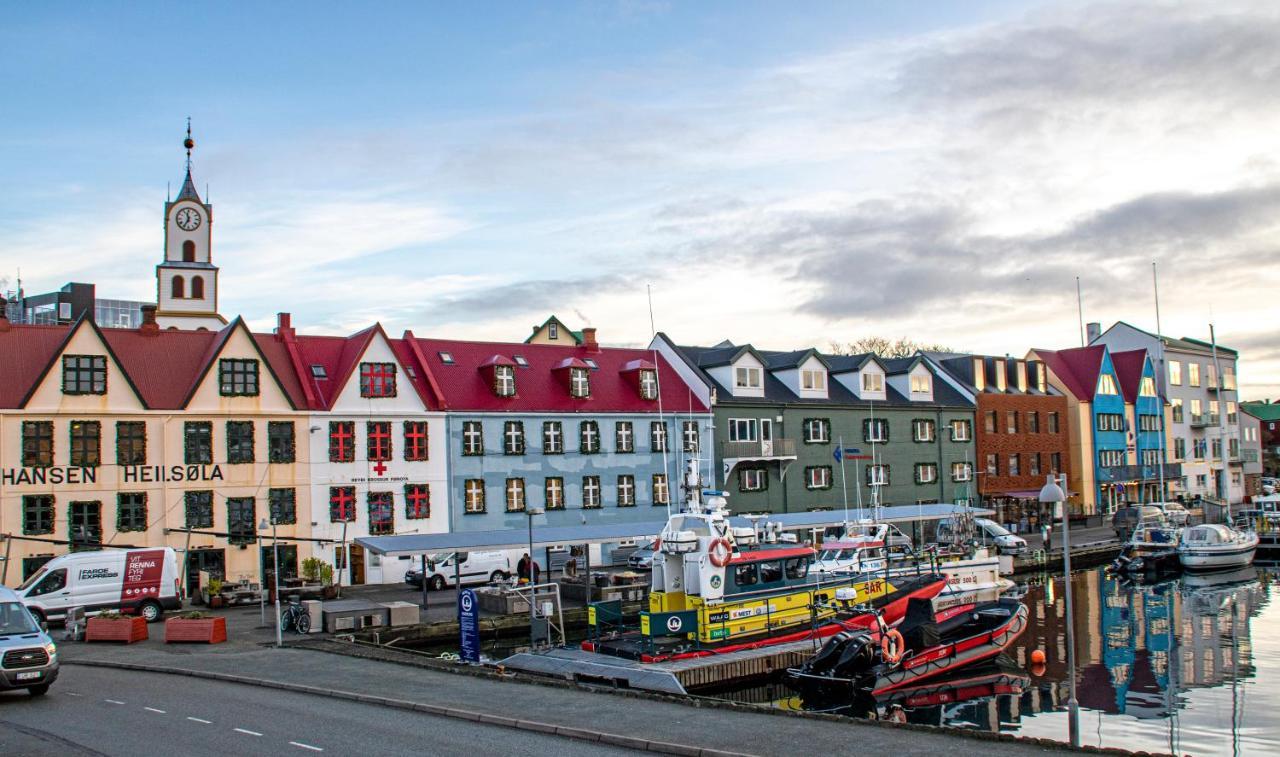 Guesthouse At The Boat Harbour Tórshavn Eksteriør bilde