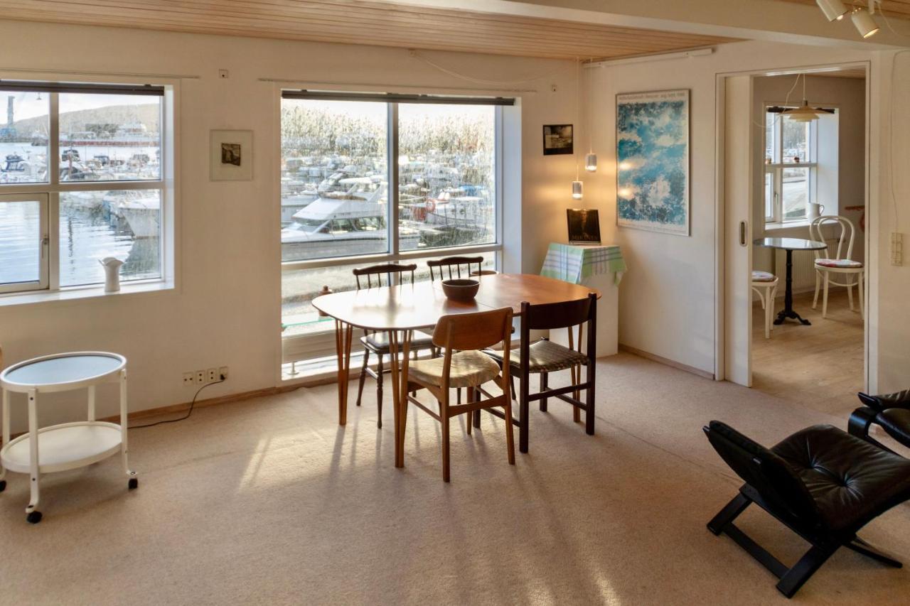 Guesthouse At The Boat Harbour Tórshavn Eksteriør bilde